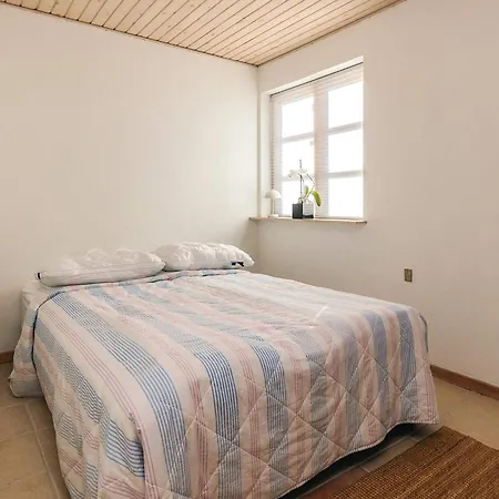 度假居 4 Star In Vaeggerlose Bøtø By