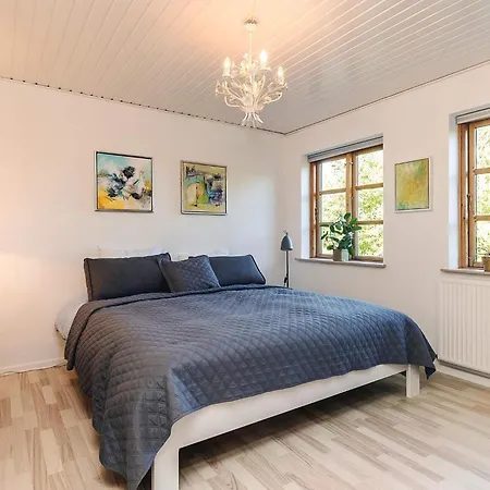 4 Star In Vaeggerlose 度假居